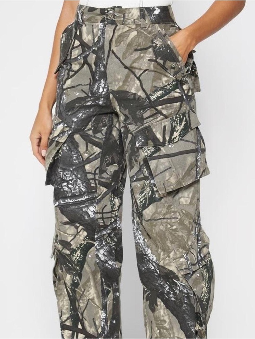 Maniere De Voir 
Women's Cargo Pants in Green Camo Print